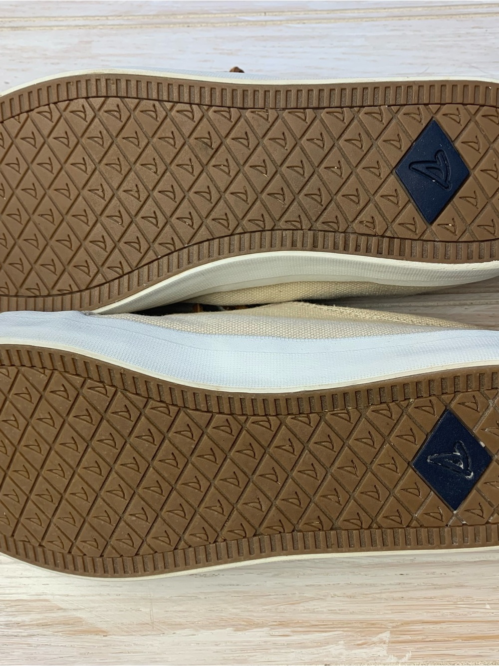 Sperry Women's Light Beige Canvas Low-Top Sneaker with Tan Leather Laces 8.5 - Picture 7 of 9